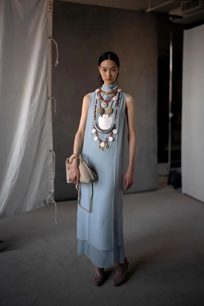 6春夏流行色：蓝色光环 Blue AuraAG旗舰厅·(中国)网站流行色 20252(图14)