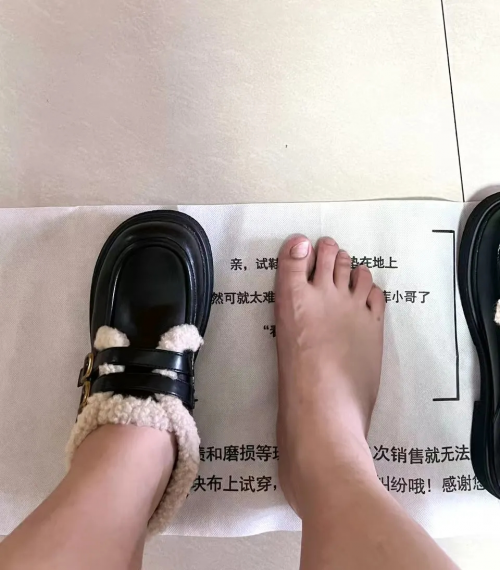 求她在抖音电商卖大码女鞋年销量破百万AG旗舰厅app兴趣推荐汇聚小众需(图8)