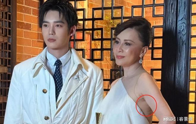 ”现场高清镜头暴露真颜刘嘉玲丑得没眼看AG旗舰厅ios版澳门这晚成“见光死(图7)
